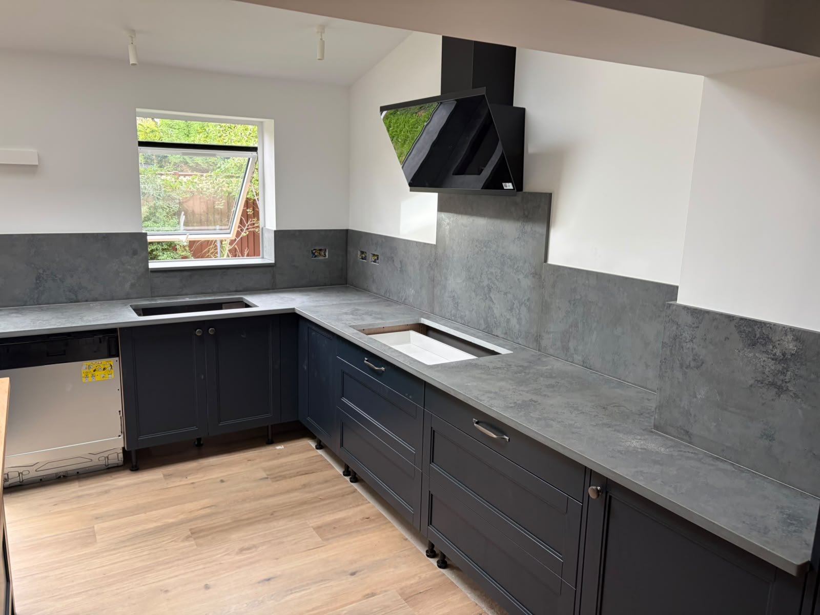 Carbon Quartz Kitchen Worktops Bessacarr Doncaster PD Granite